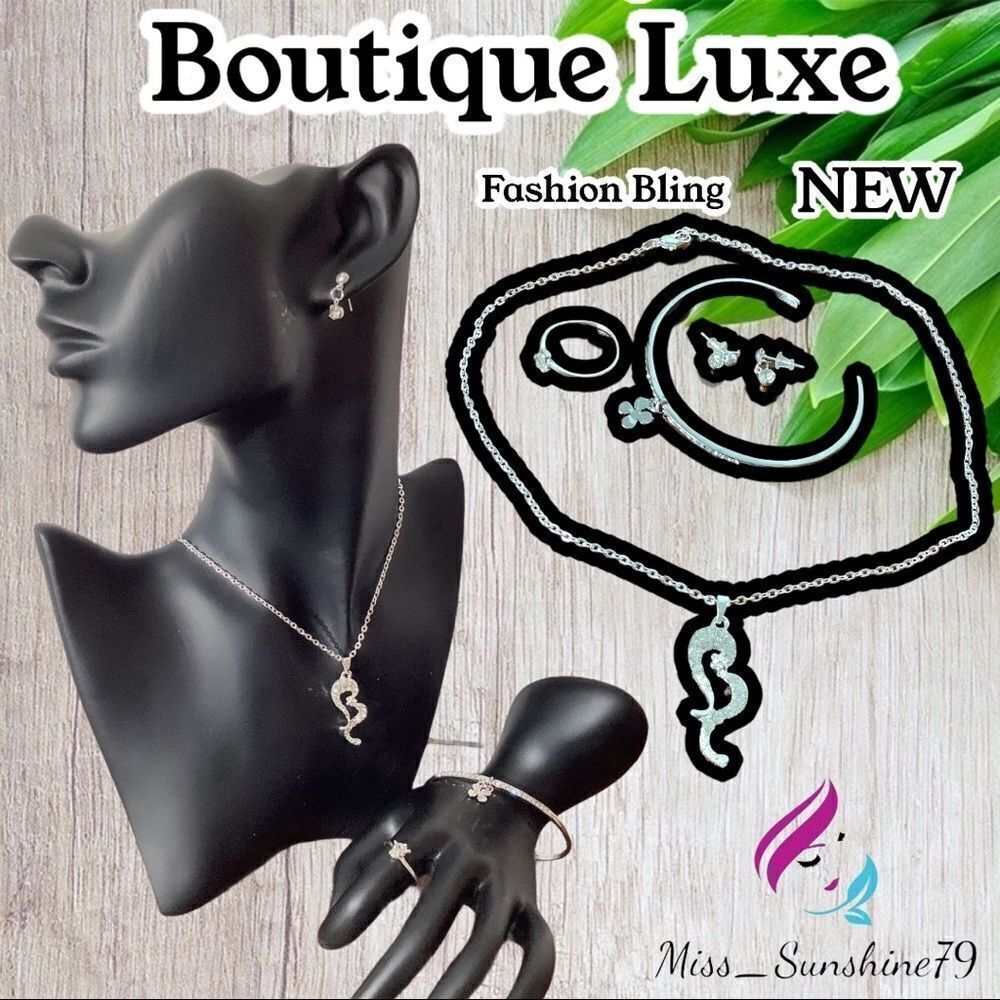 Boutique Luxe 💎  5pc bling sparkle jewelry Set 🥰